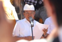 Gubernur Koster Beri Batas April 2027, Semua Pihak Wajib Gunakan Aksara Bali