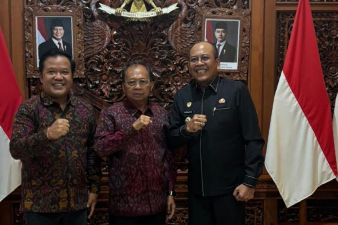Gubernur Koster Pastikan PLTS 1 MW Di Bangli Dan Karangasem Segera Dikelola PLN Bali 1