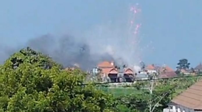 Gudang Kembang Api di Jalan Siulan Terbakar, Dua Masuk RS dan Belasan Sepeda Motor Hangus