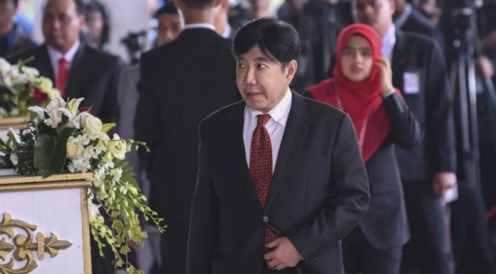Guruh Soekarnoputra Berpulang, Koster Instruksikan Pengibaran Bendera PDIP Setengah Tiang