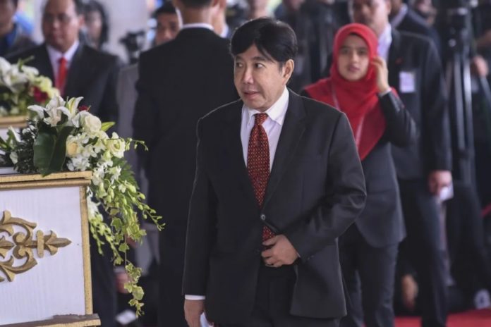Guruh Soekarnoputra Berpulang, Koster Instruksikan Pengibaran Bendera PDIP Setengah Tiang 1
