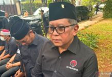 Guruh Soekarnoputra Dimakamkan di TPU Karet Bivak, Bersebelahan dengan Pusara Fatmawati
