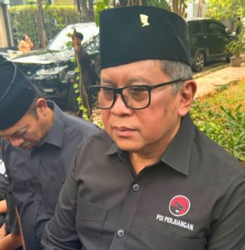 Guruh Soekarnoputra Dimakamkan di TPU Karet Bivak, Bersebelahan dengan Pusara Fatmawati