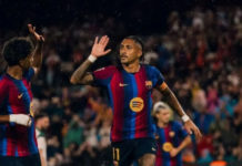 Hattrick Raphinha Bawa Barcelona Hancurkan Racing Santander