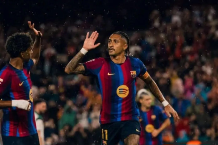 Hattrick Raphinha Bawa Barcelona Hancurkan Racing Santander 1