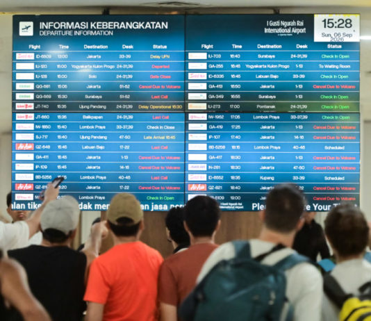 Hingga Senin, 108 Penerbangan di Bandara Ngurah Rai Terdampak Erupsi Gunung Anak Krakatau