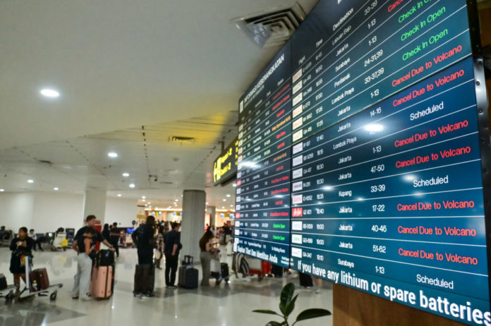 Imbas Erupsi GAK, 1.558 Penerbangan Dan 170.000 Penumpang Terdampak Penutupan Bandara 1