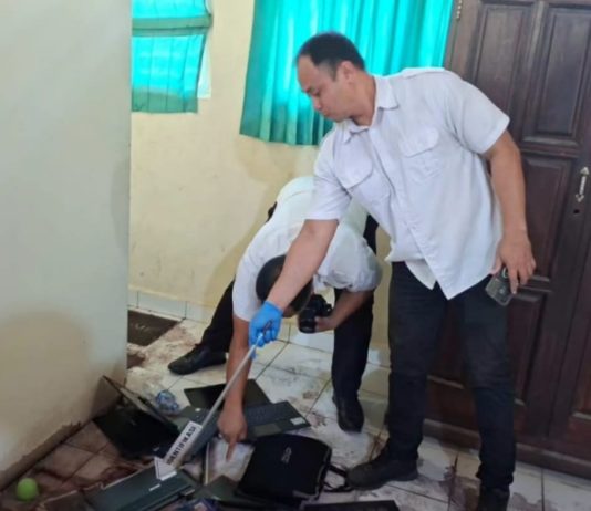 Imbas Perusakan Laptop di SDN 3 Antiga Kelod, Akreditasi dan TKA Siswa Terancam Terganggu