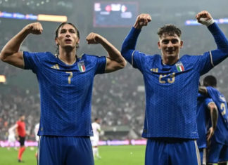 Italia Pesta Gol, Taklukkan Turki di Markasnya