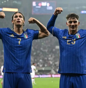 Italia Pesta Gol, Taklukkan Turki di Markasnya