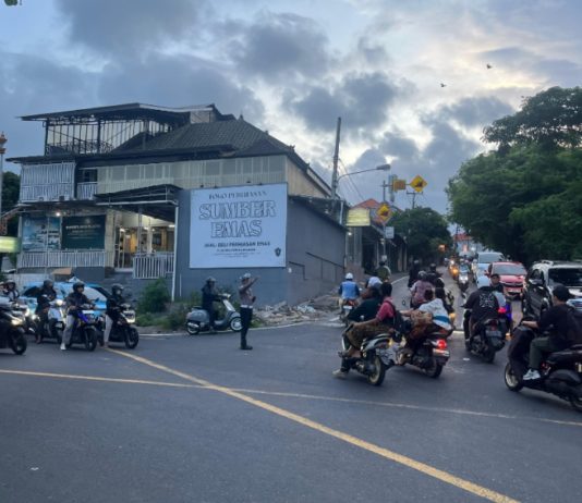 Jalan Simpang Siligita Badung Diperlebar hingga 3,5 Meter