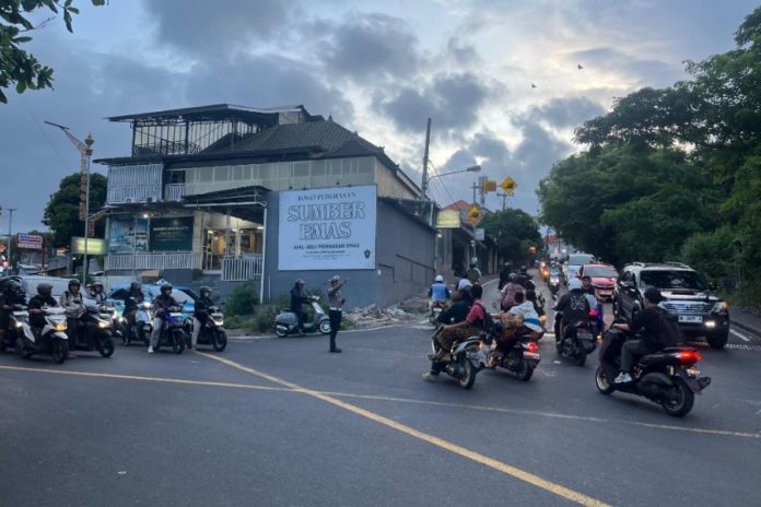 Jalan Simpang Siligita Badung Diperlebar Hingga 3,5 Meter 1