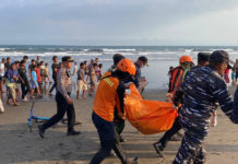 Jasad Pria Ditemukan di Pantai Air Kuning