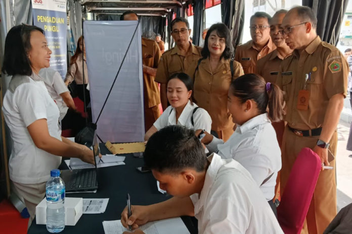 Job Fair, Disnaker Pertemukan Ratusan Pencari Kerja Dengan Dunia Usaha 1