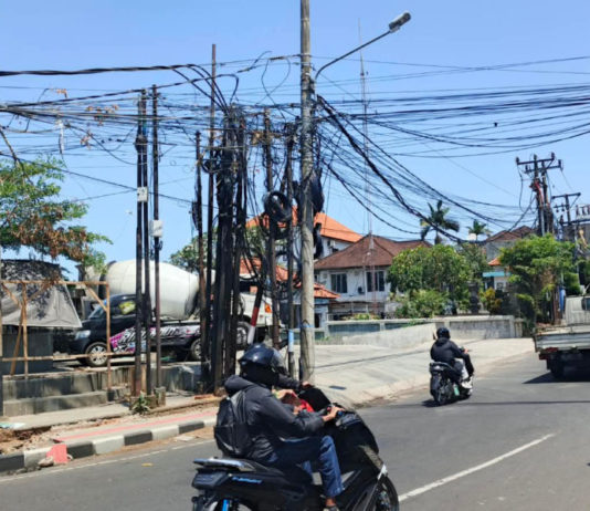 Pemkab Tabanan Beri Tenggat 6 Oktober untuk Relokasi Kabel Provider, Nekat Membandel akan Diputus