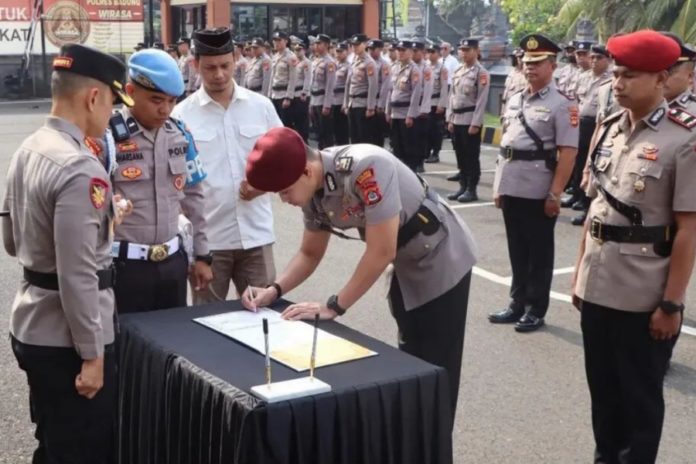 Kapolres Badung Pimpin Sertijab Sejumlah Kasat Dan Kapolsek 1