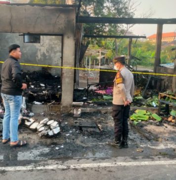 Kebakaran di Tonja, Toko Sol Sepatu dan Canang Ludes