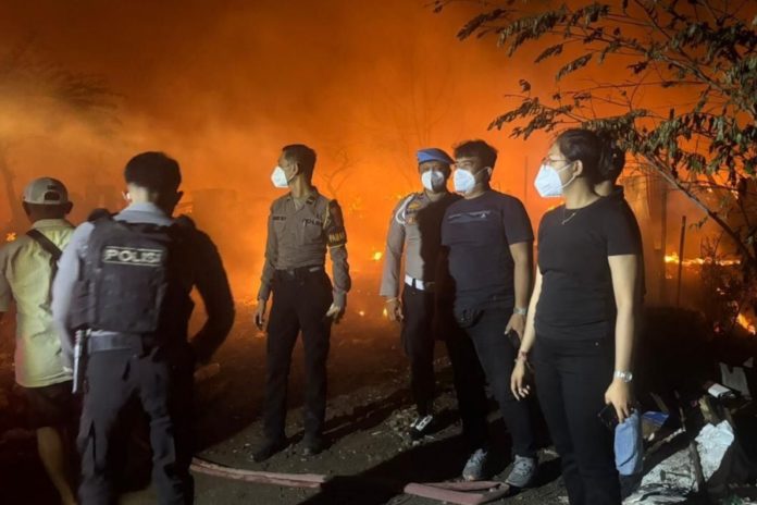 Kebakaran Hebat Di Perbatasan Denpasar Badung, Gudang Rongsokan Di Jalan Nakula Dilalap Api 1