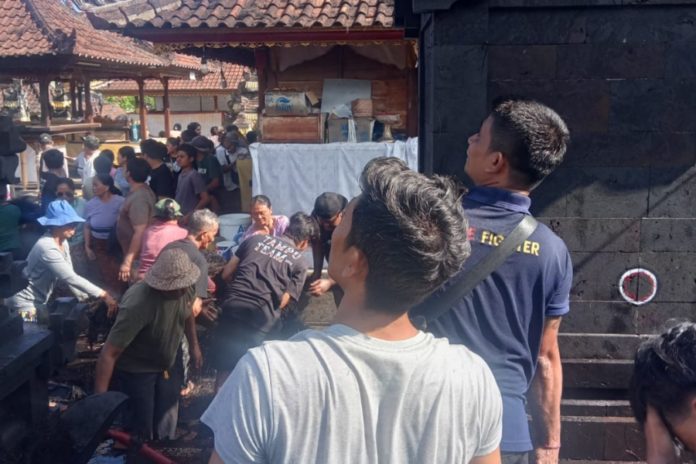 Kebakaran Landa Pura Dadya Penataran Abas Di Blahbatuh, 4 Palinggih Hangus 1