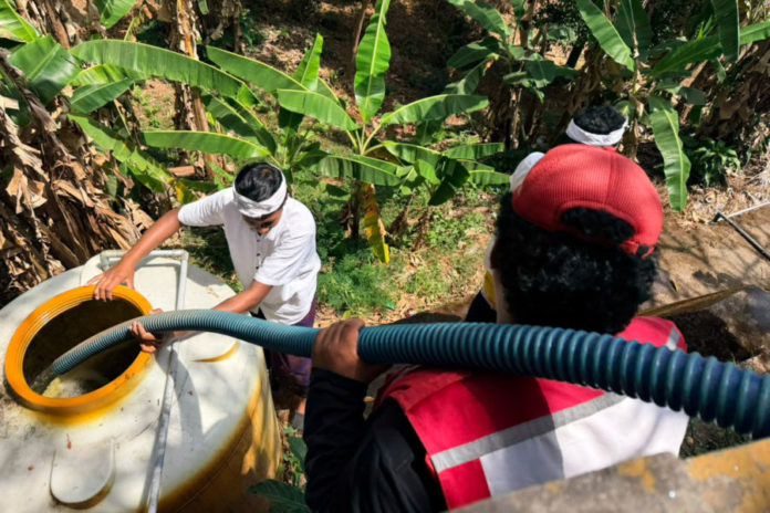 Kekeringan Mulai Melanda, PMI Buleleng Distribusikan 170 Ribu Liter Air 1