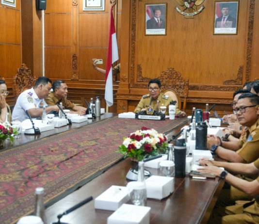 Langkah Strategis Mempercepat Infrastruktur, Bupati Adi Arnawa Matangkan Pinjaman Daerah Bersama 3 Kementerian