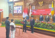 Made Westra Resmi Dilantik PAW DPRD Denpasar