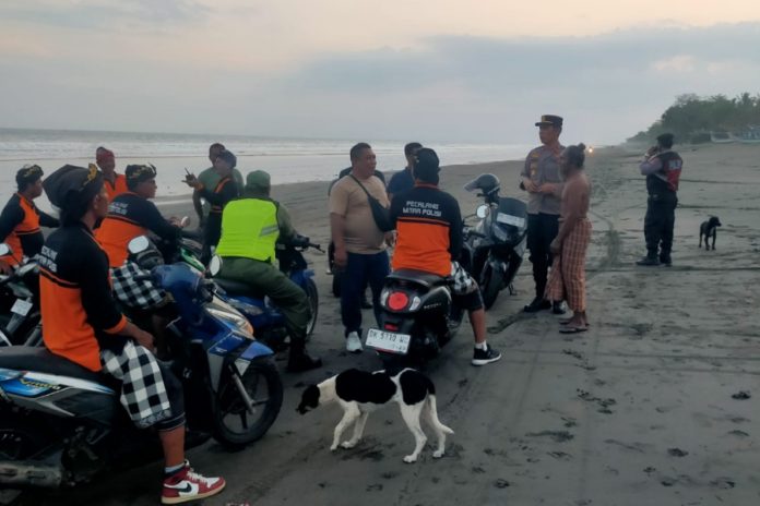 Meresahkan, Aksi Trek Trekan Di Pantai Yeh Kuning Dibubarkan 1