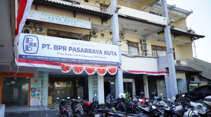 OJK Cabut Izin BPR Pasarraya Kuta