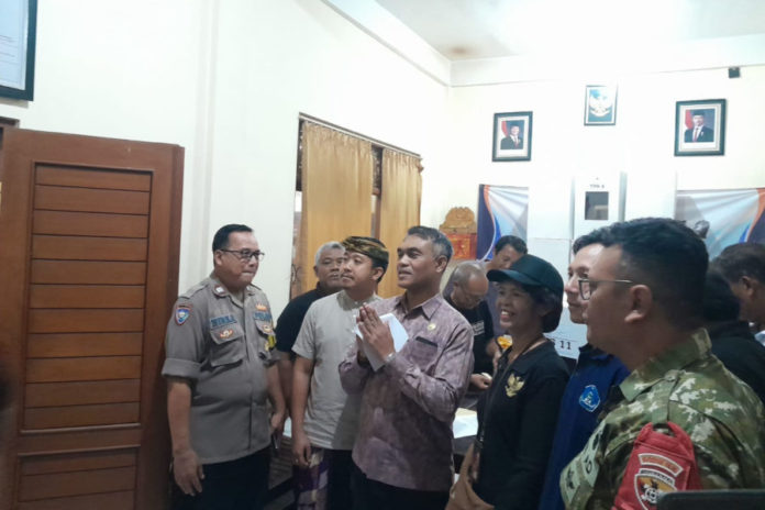 Pastikan Kesiapan Pilkel Serentak 2026, DPMD Gianyar Cek Logistik Di Sejumlah Desa 1