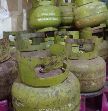 Pemerintah Klaim Pasokan Normal, Warga Tetap Kesulitan Dapatkan LPG 3 Kg