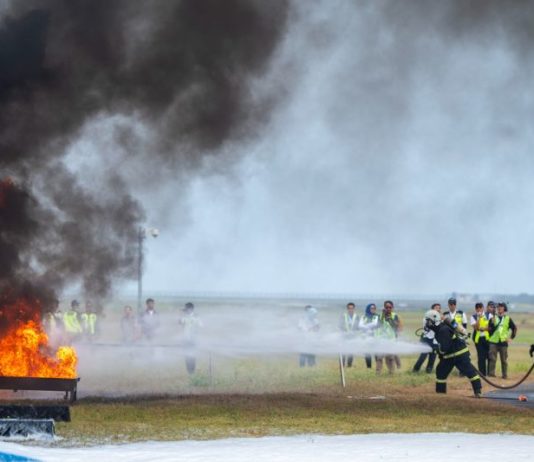 Pengelola Bandara Ngurah Rai Gelar AEE, Calon Penumpang Pesawat Diminta Tak Panik
