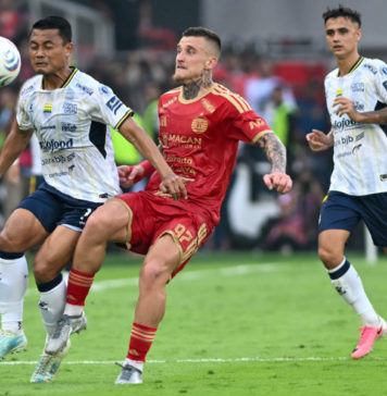 Persija Taklukkan Persib Bandung di Laga Kandang Pertama