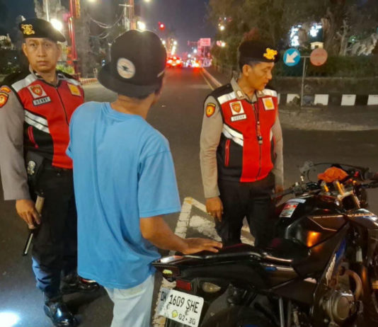 Polres Gianyar Tingkatkan Patroli Malam, Atensi Knalpot Brong dan Pengendara Tanpa Helm