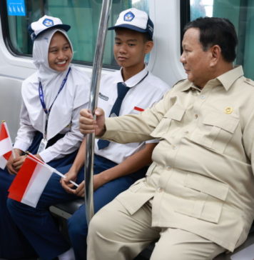 Prabowo Resmikan LRT Kelapa Gading-Manggarai
