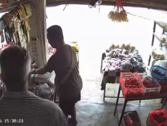 Pura-pura Belanja, Dua WNA Diduga Gasak Uang Pedagang Sembako