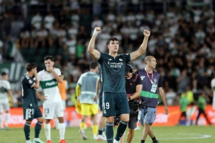 Real Madrid Tumbangkan Elche, Carlos Espi Jadi Pahlawan 2