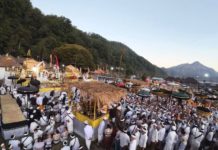 Ribuan Umat Padati Puncak Karya Tawur Agung di Pura Hulundanu Batur