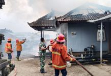 Rumah Kontrakan di Abang Terbakar, 4 Unit Armada Damkar Dikerahkan