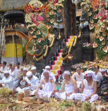 Subhakti Watos dan Mapapada Walungan Warnai Rangkaian Tawur Agung Manca Wali Krama di Pura Hulundanu Batur