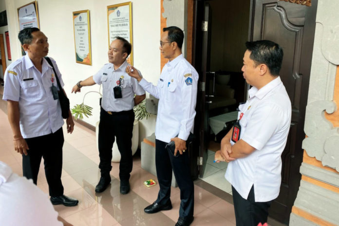 Tim Disiplin Pemkab Badung Sidak DPUPR Dan BPKAD, Pastikan ASN Tetap Disiplin 1
