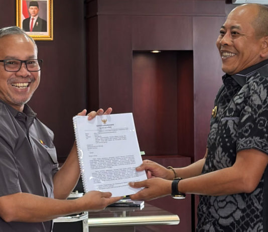 Tuntaskan Pembangunan Stadion IGKJ dan Peningkatan Kualitas GOR Gunung Agung, Bupati Gus Par Sodorkan Proposal ke Kemenpora