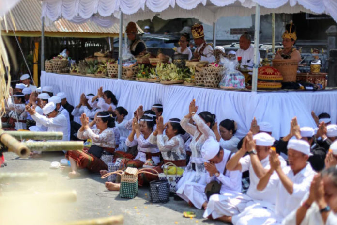 Upacara Melaspas Dan Mendak Bagia Pula Kerthi Di Pura Hulundanu Batur Dipuput Lima Sulinggih 1