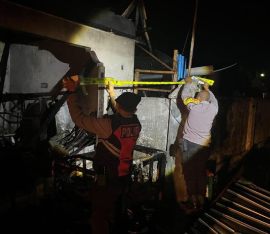 Warung di Kelurahan Kapal Terbakar, Kerugian Rp100 Juta