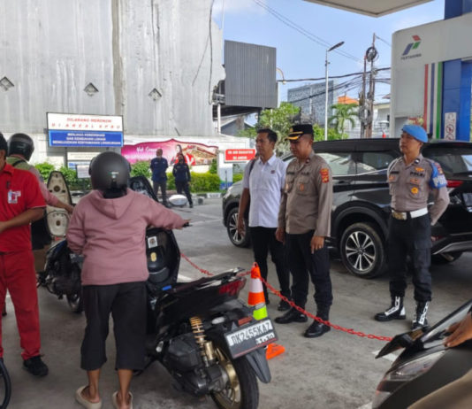 Antisipasi Dampak Antrean BBM, Kapolsek Gianyar Pantau Empat SPBU