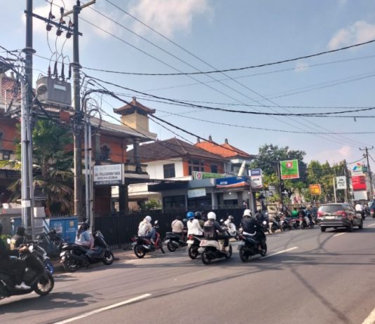 Antre Beli Pertamax Sampai 2,5 Jam, Warga Denpasar Kebingungan Cari BBM