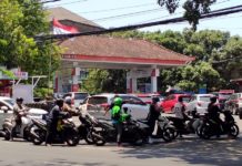 Antre Panjang Pertalite di Denpasar, Warga Keluhkan Harga Eceran Naik Jadi Rp30 Ribu