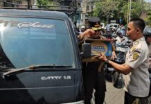 Antrean BBM Meluas, Satpol PP dan Dishub Jembrana Diturunkan Jaga Ketertiban