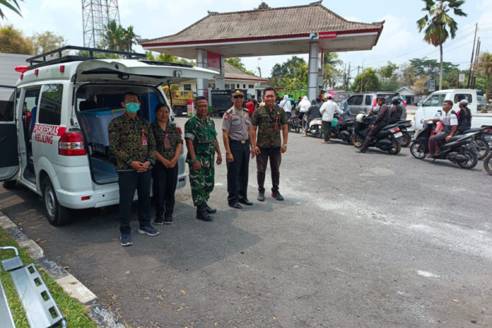 Antrean BBM Mengular Di Tabanan, Warga Rentan Kelelahan Hingga Pingsan 1