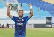 Arema Tumbangkan Dewa United, Careca Cetak Brace