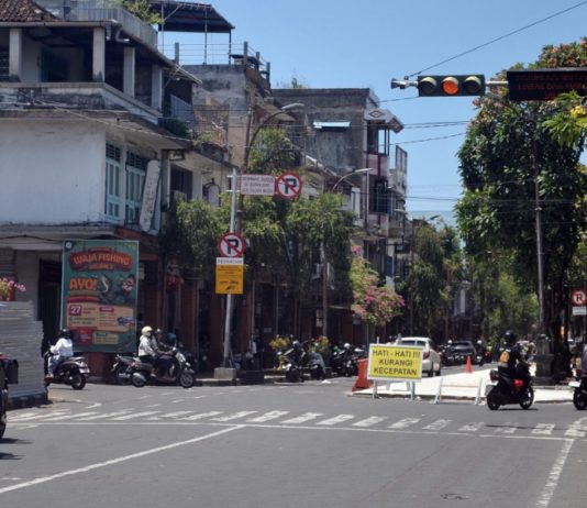 Atasi Macet Kawasan Heritage, Bus dan Truk akan Dibatasi Masuk Jalan Gajah Mada
